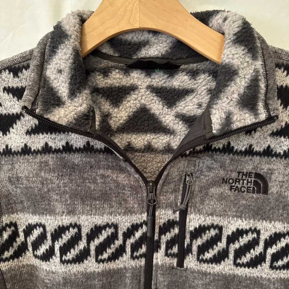 The North Face Fleece 1/4 Zip Jacket Men's Small Gray/Black Aztec‎